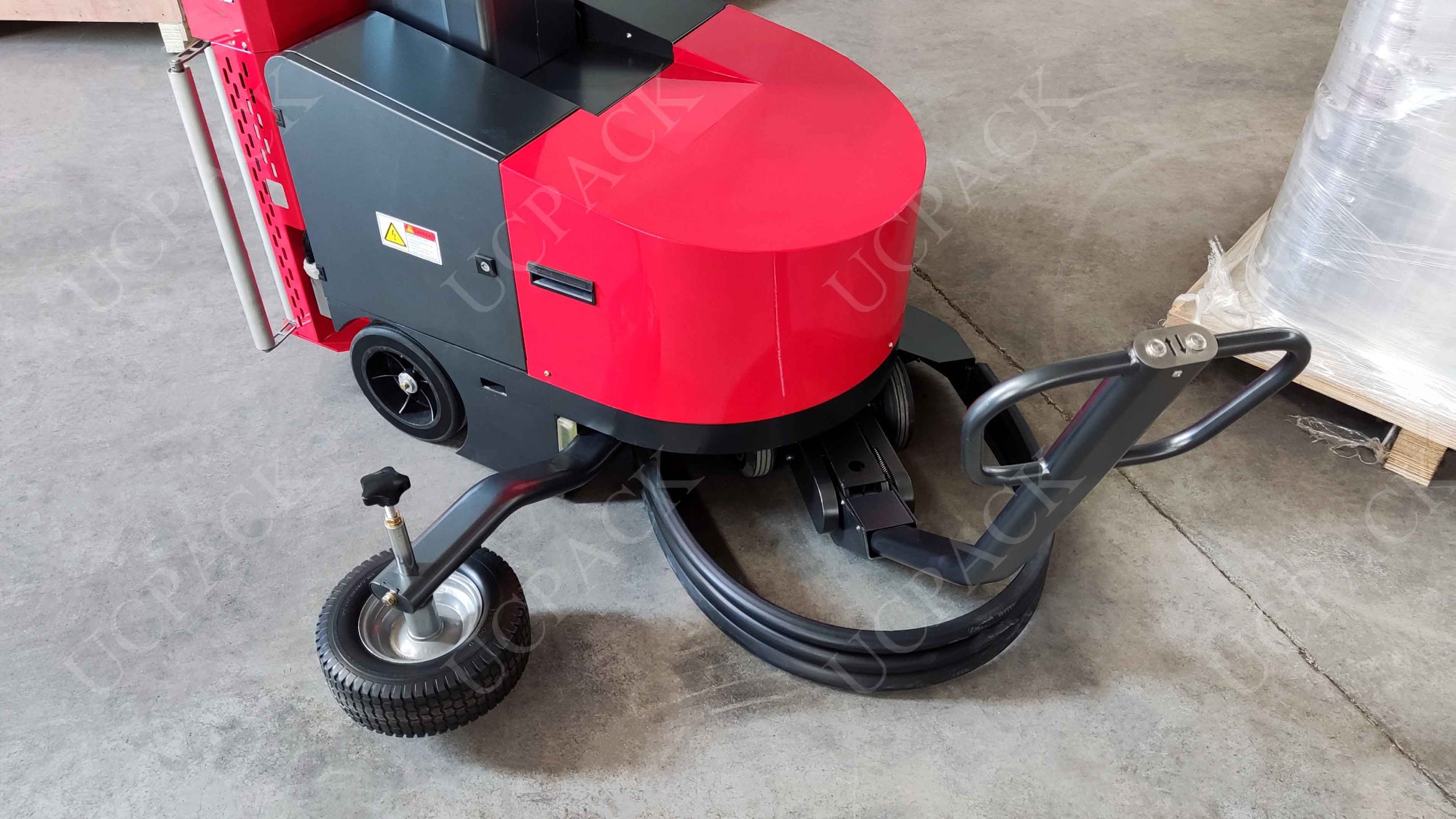 UCR-R600 Self Propelled Robot Pallet Stretch Wrapper