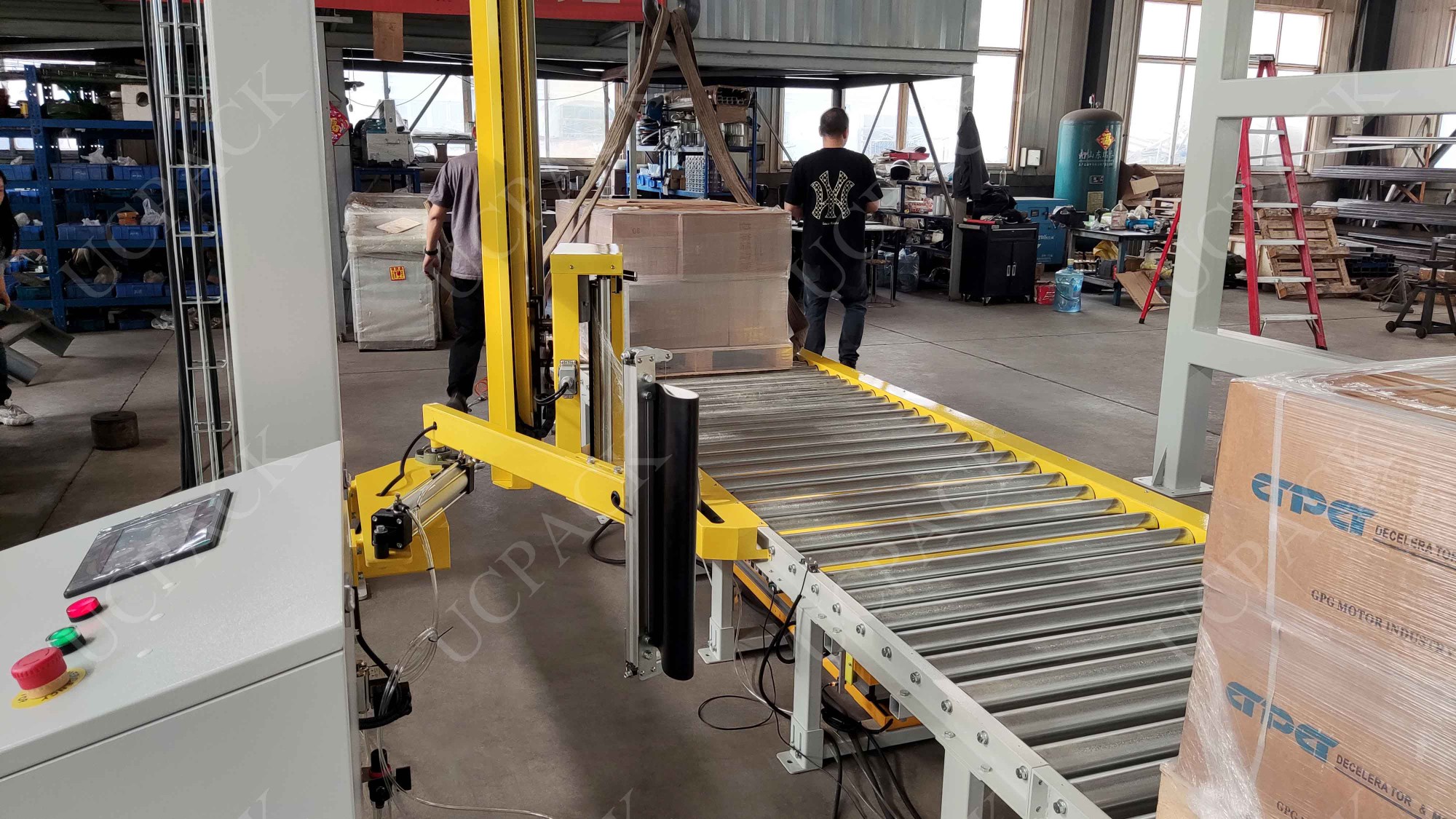 UCR-RP2000A Fully Automatic Inline Rotary Arm Pallet Stretch Wrapper