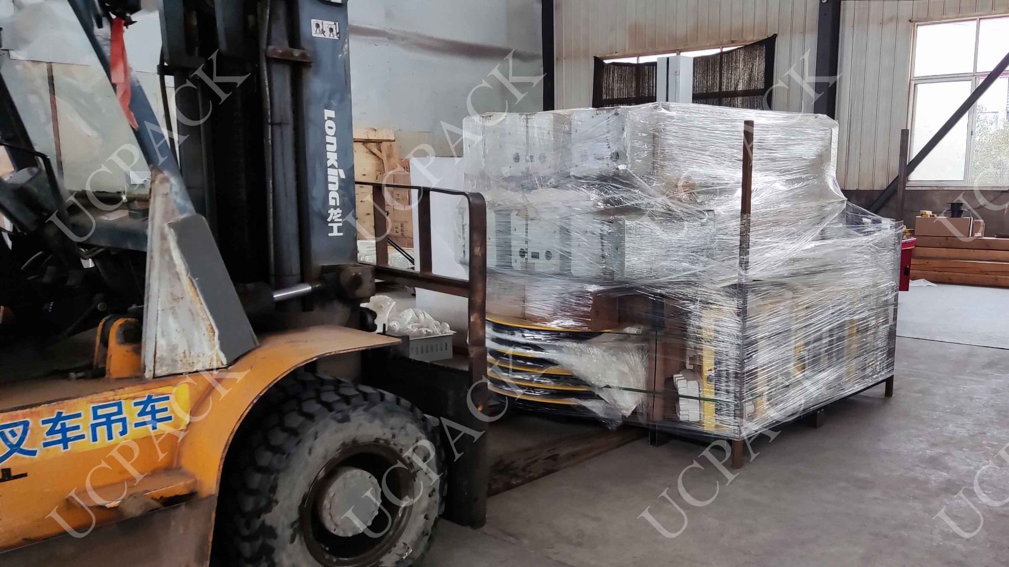 UCR-T1650 Automatic Pallet Stretch Wrapper