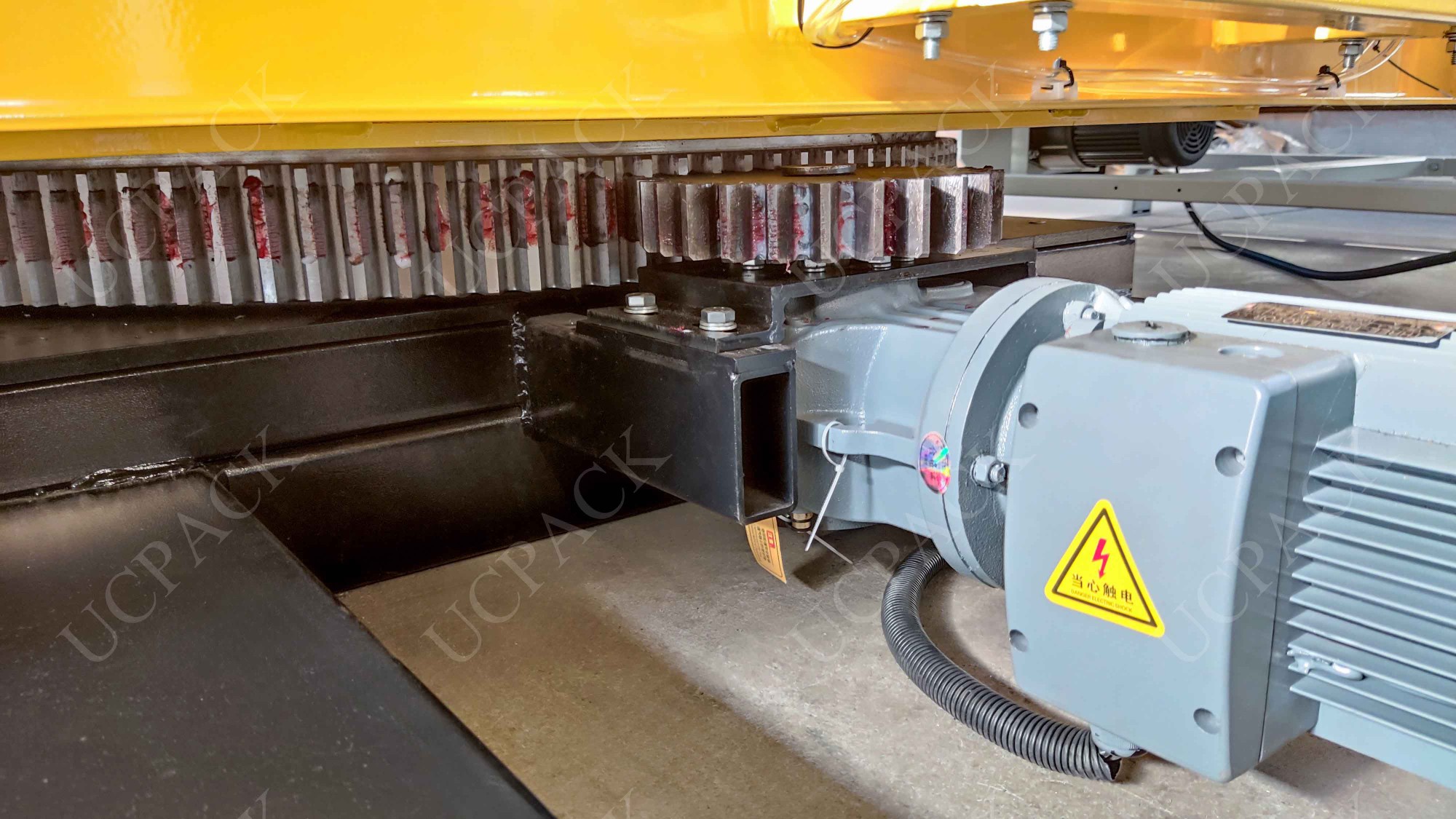 UCR-T2000A Fully Automatic Inline Pallet Stretch Wrapper