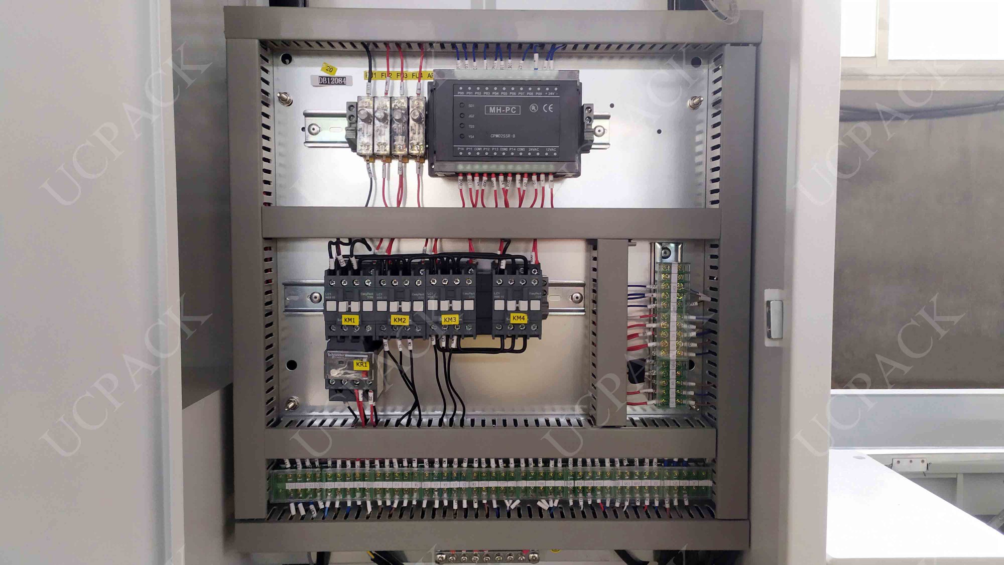 UDB-101B Low Profile Automatic Strapper
