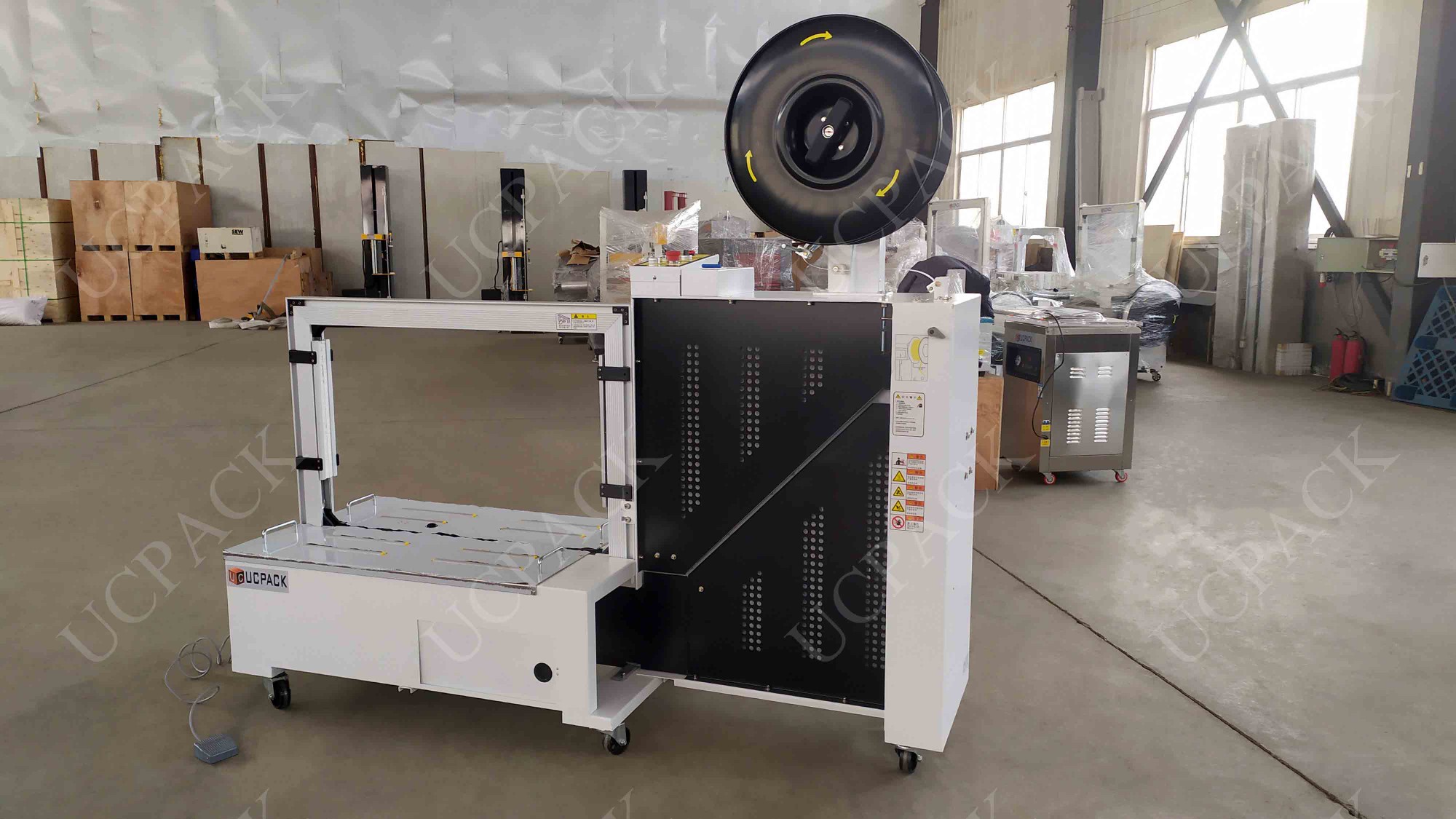 UDB-101B Low Profile Automatic Strapper